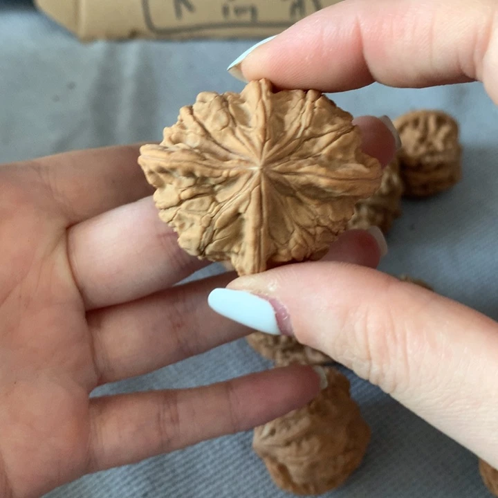 雪***9文玩核桃吊坠异形单只