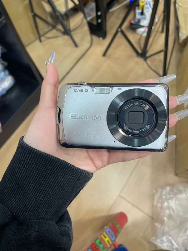 9新 Casio/卡西欧 卡西欧z330二手相机no退换