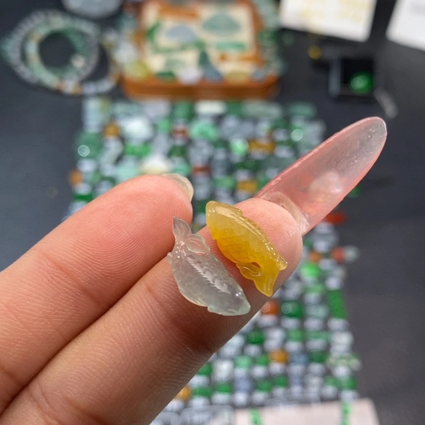 【闪购商品】翡翠挂件未镶嵌锦鲤