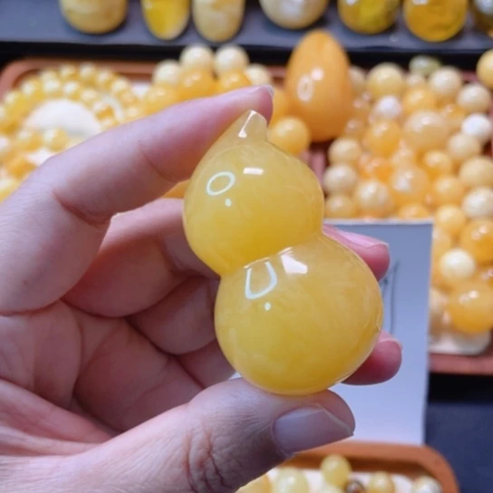 琥珀未镶嵌颈饰天然蜜蜡