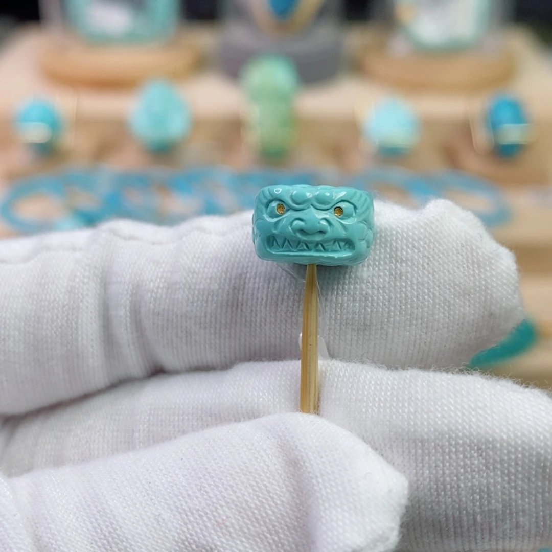 绿松石未镶嵌珠宝奇石