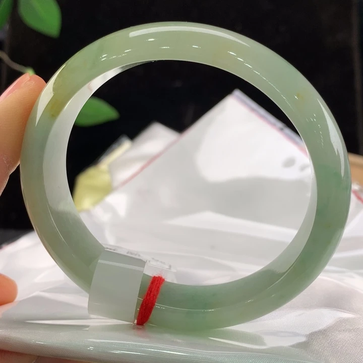 翡翠手镯未镶嵌贵妃1914