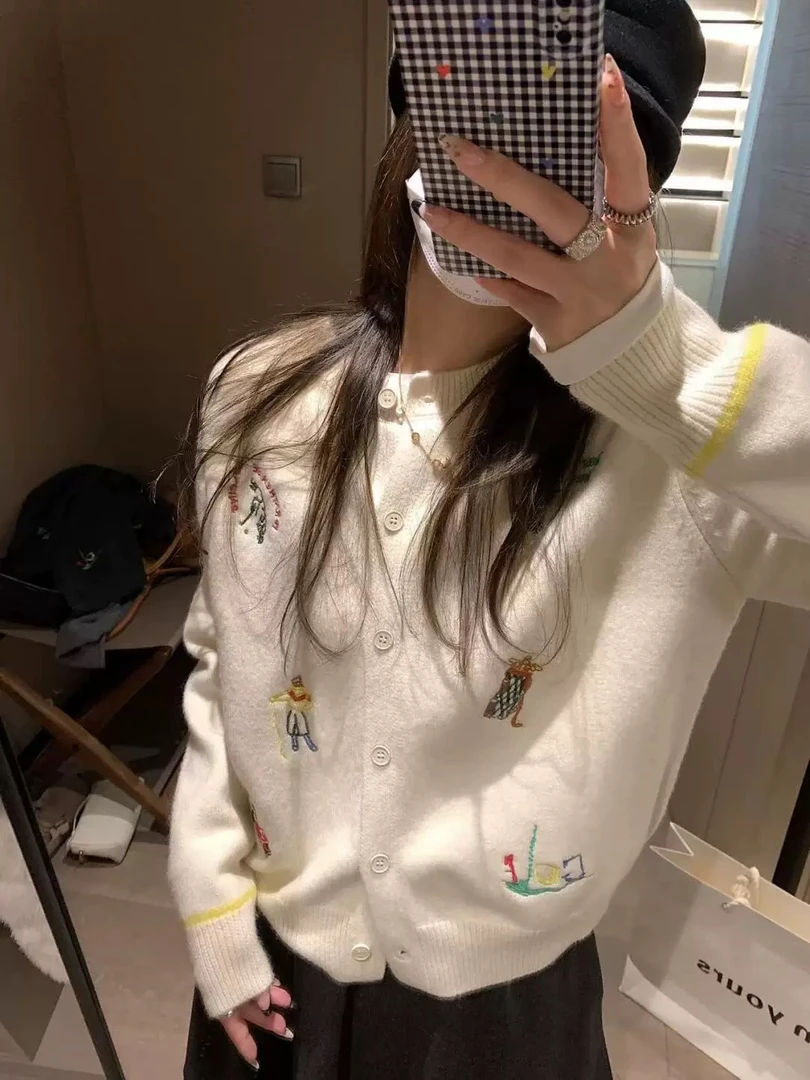 韩系2025年秋冬新款刺绣卡通长袖圆领宽松针织开衫慵懒风女式毛衣