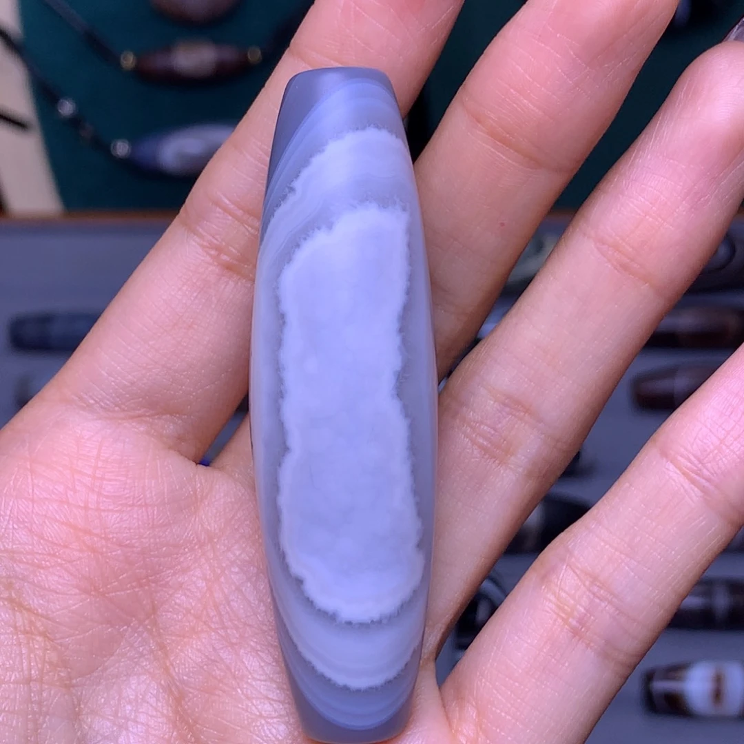 未镶嵌颈饰玛瑙/玉髓铁*