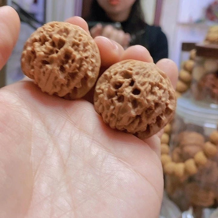 【闪购商品】文玩核桃把件36金锭元宝