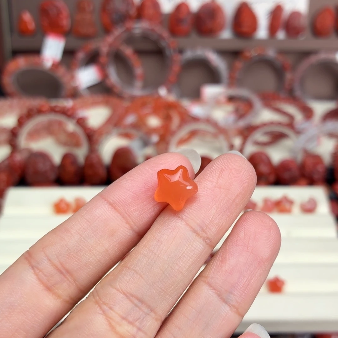 代****南红玛瑙未镶嵌颈饰五角星