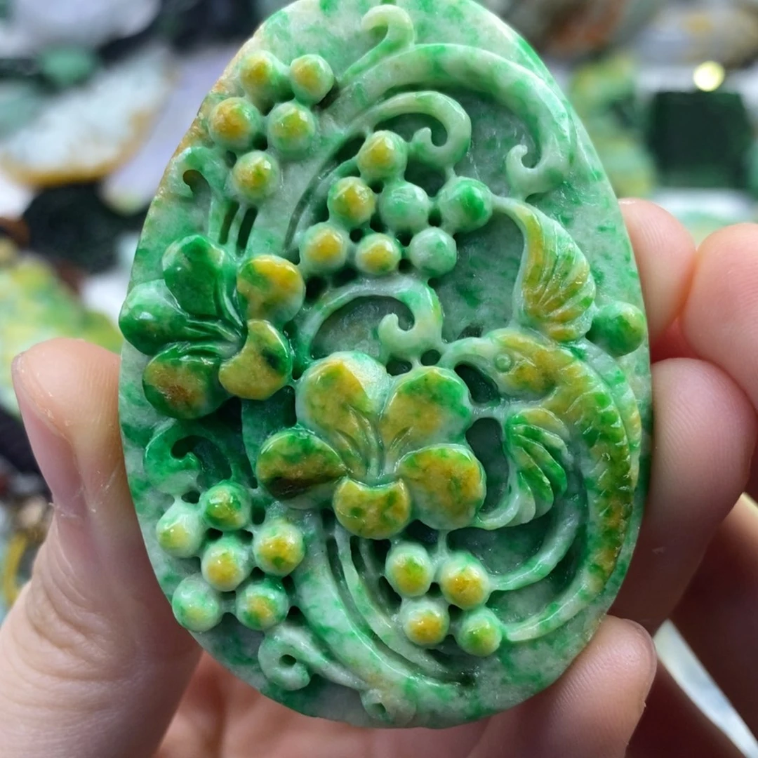 翡翠未镶嵌颈饰•*•