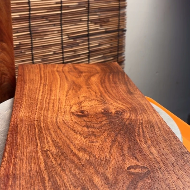 方***有大叶紫檀（黑酸枝木类）