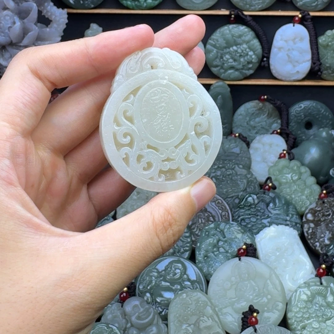 和田玉未镶嵌颈饰