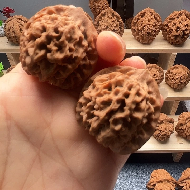 君***昏吊坠文玩核桃秦岭核桃