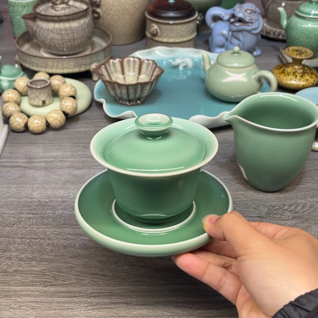 周连福 梅子青 作品