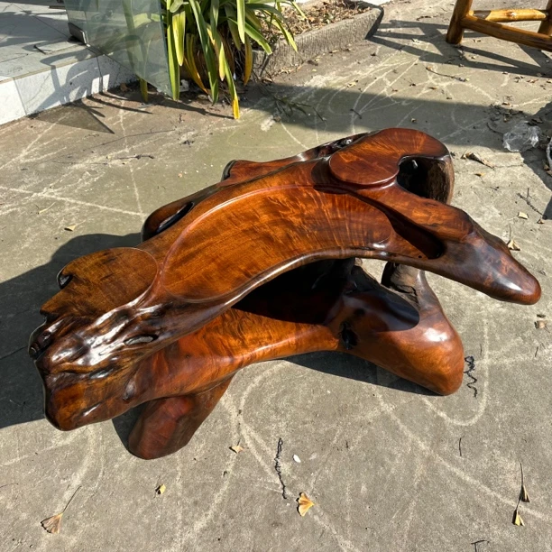 四川小叶桢楠根雕大漆工艺