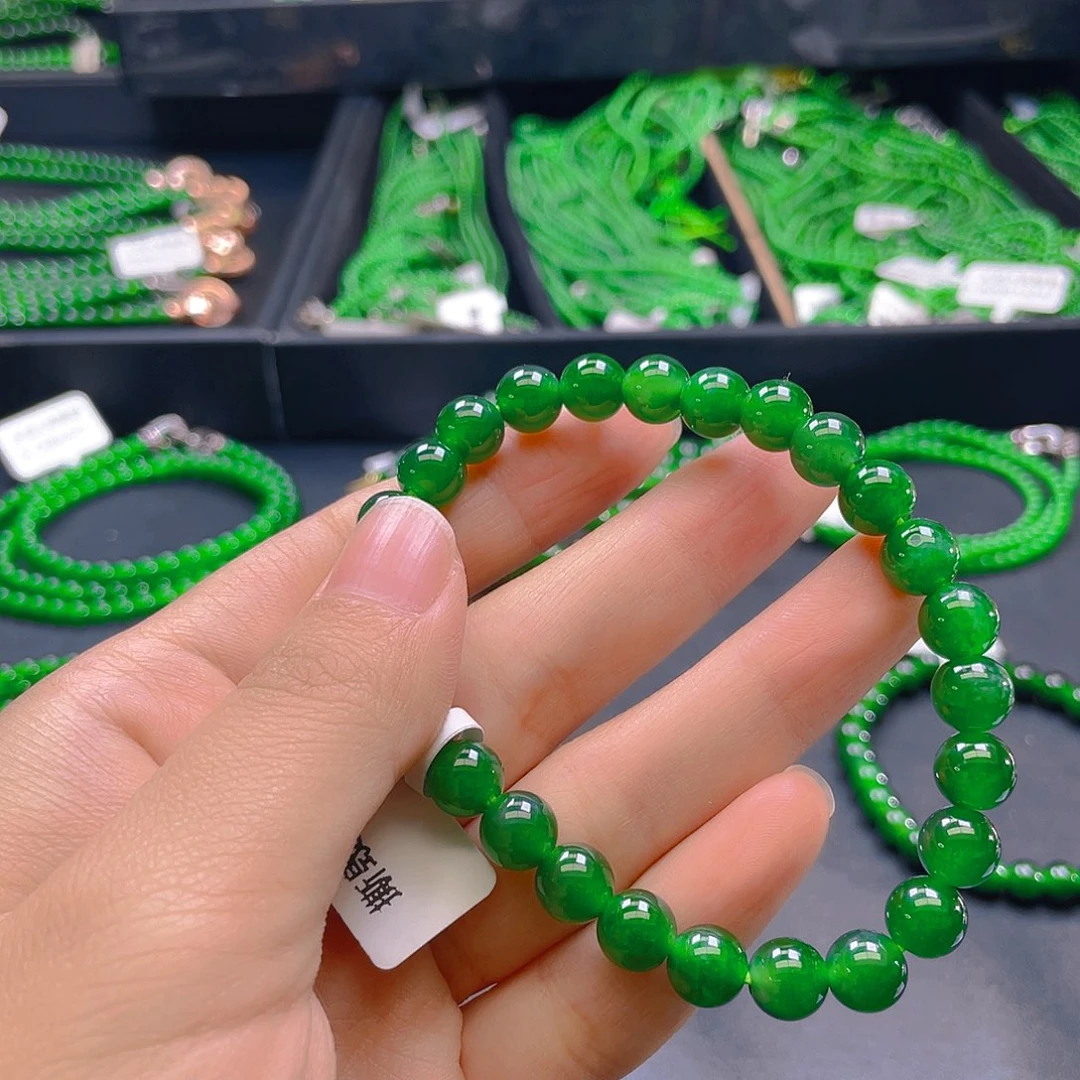 翡翠未镶嵌颈饰卡8