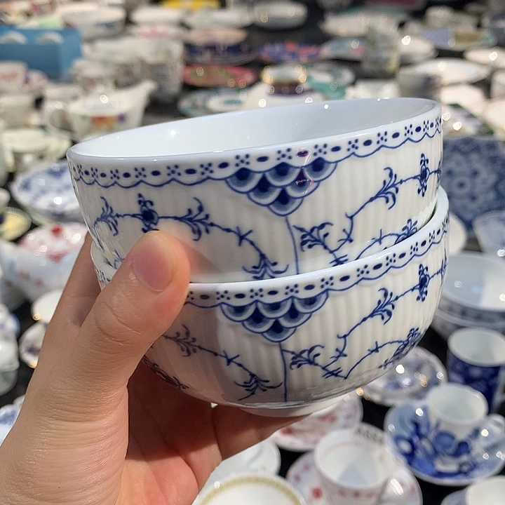 瓷片两个碗两个碗