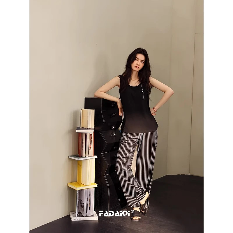 法黛琪带胸垫睡衣女款夏季莫代尔吊带背心黑色条纹阔腿长裤家居服