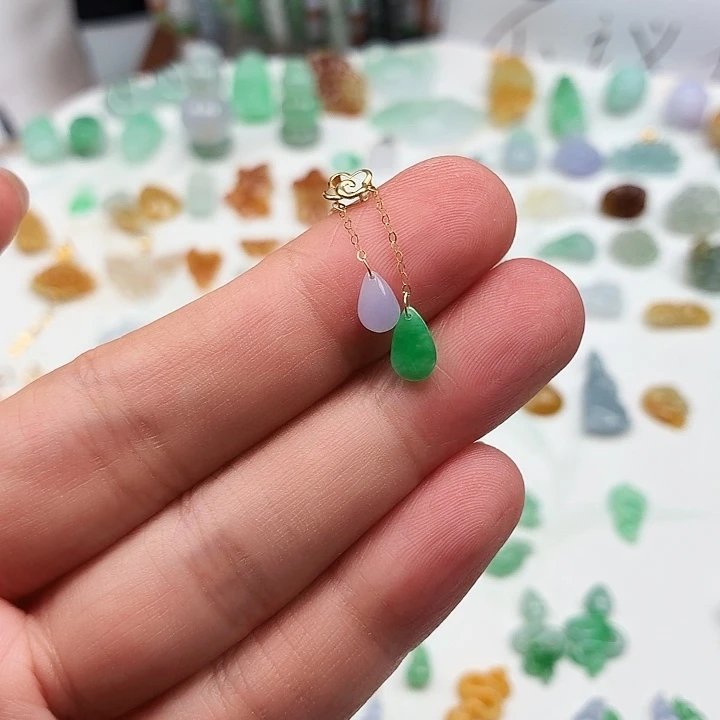 小***0翡翠未镶嵌吊坠(不含链)水滴