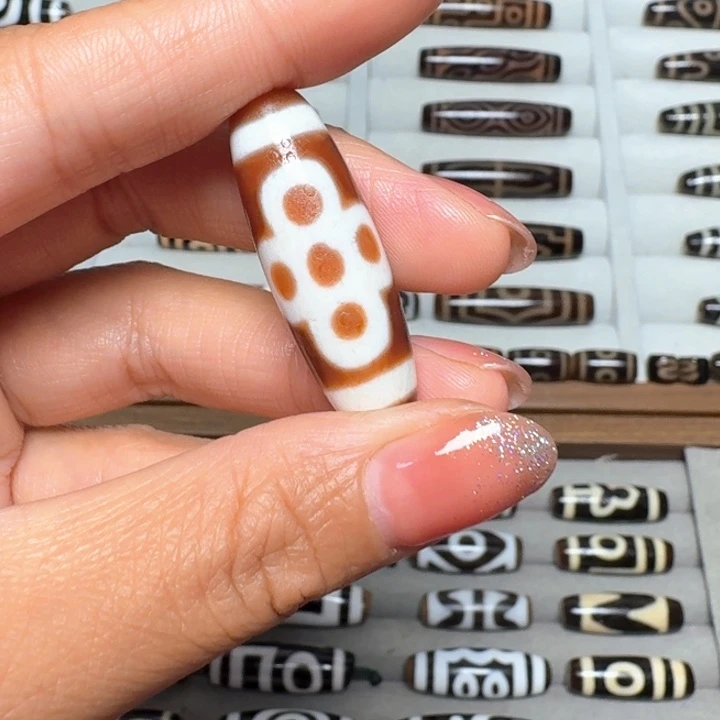 友***情玛瑙/玉髓未镶嵌颈饰