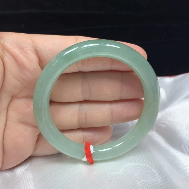 翡翠手镯（圆镯）未镶嵌55