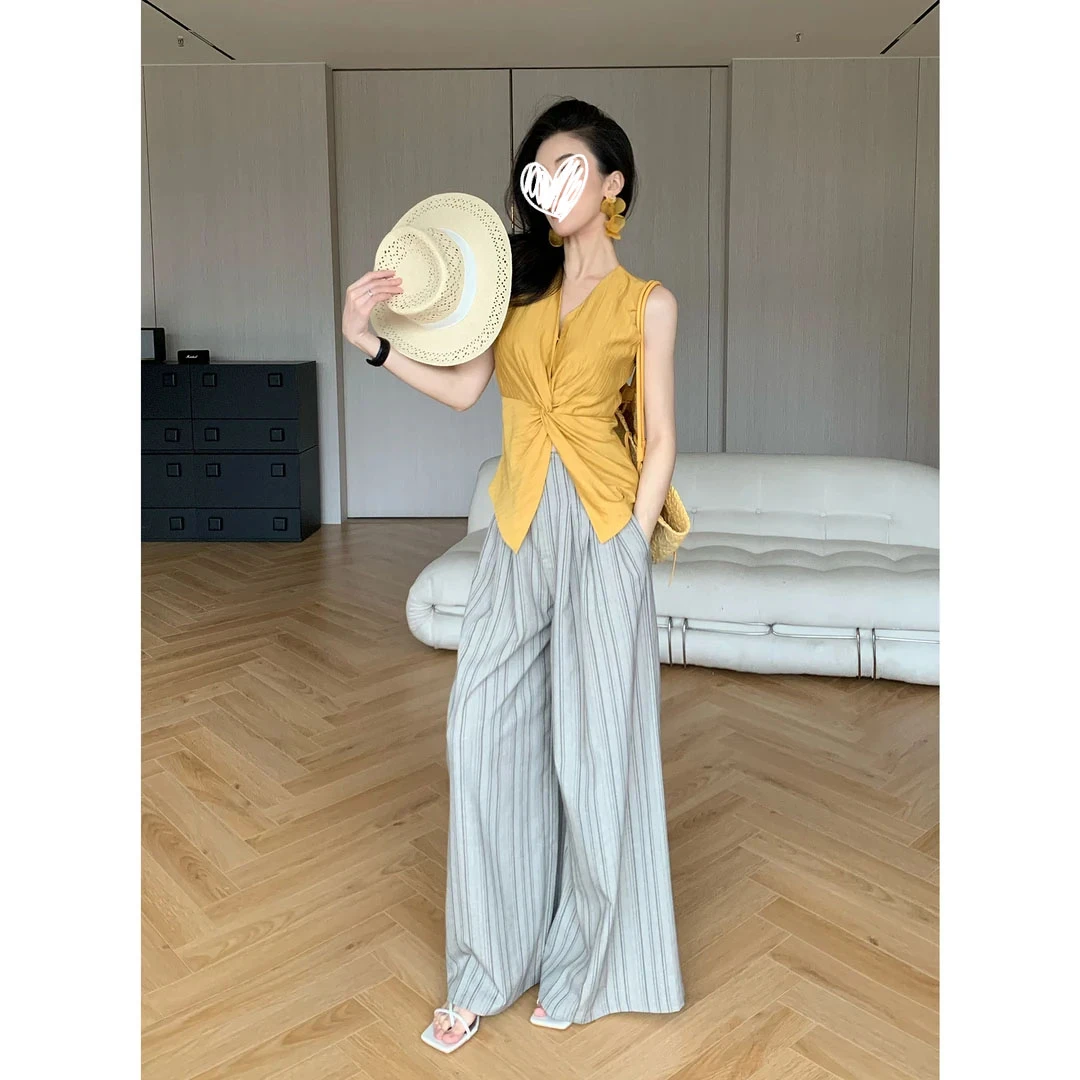 时尚休闲韩版洋气显瘦无袖设计感扭结上衣宽松百搭休闲裤气质套装