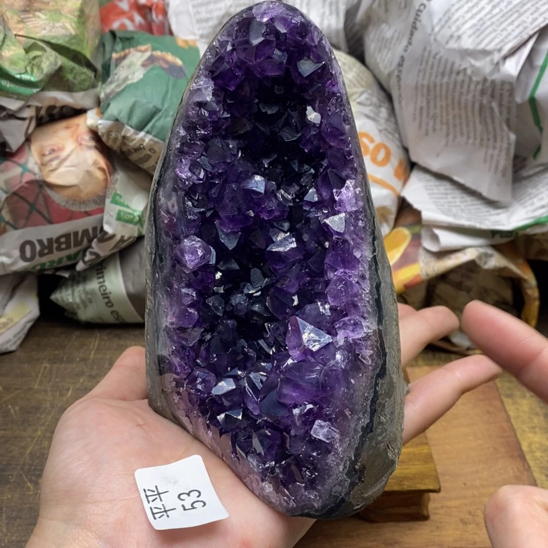 紫晶乌拉圭未镶嵌