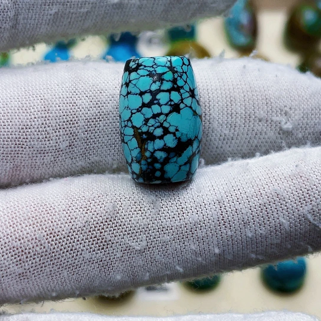 绿松石未镶嵌饰品