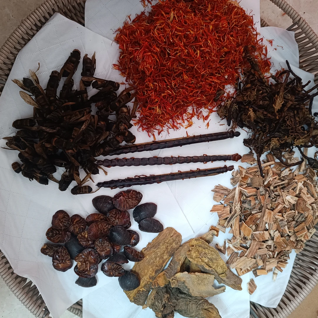 广西十万大山追风透骨九件套原材料1