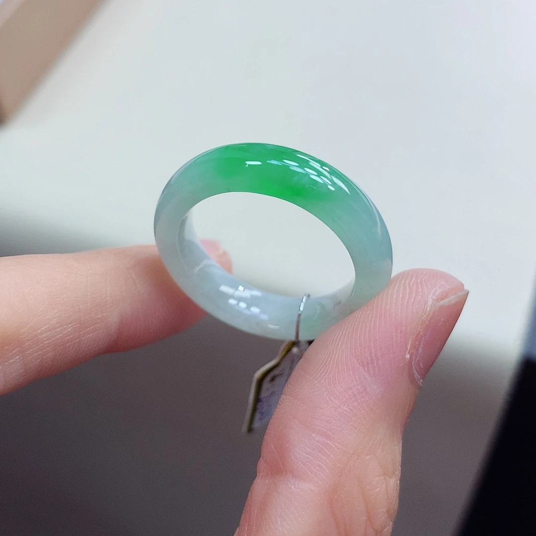 翡翠未镶嵌戒指22号