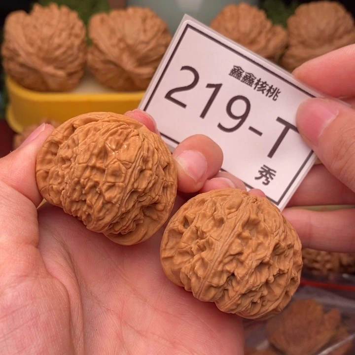 文玩核桃把件白狮39