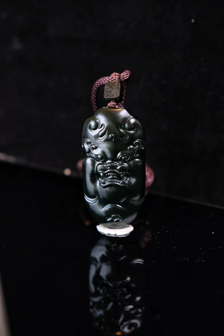 新疆和田玉守护吊坠（13）