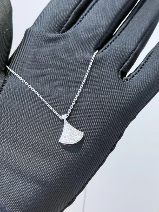 【18k白】满钻扇子项链