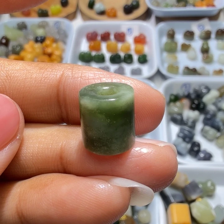 和田玉未镶嵌珠宝奇石