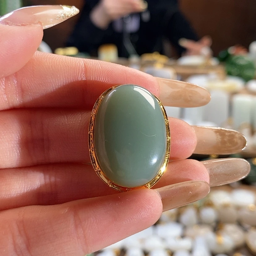 【闪购商品】和田玉吊坠18K金镶嵌