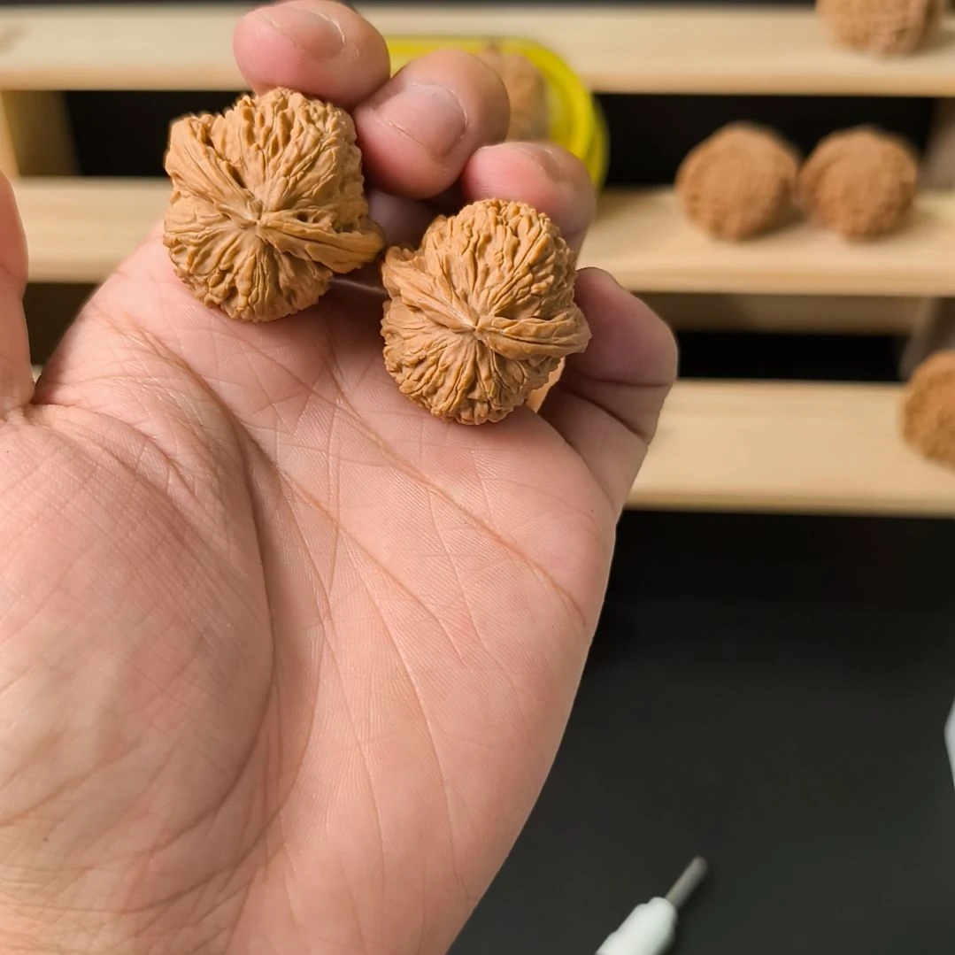 用***镜吊坠文玩核桃白狮子