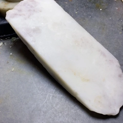 透闪石质玉未镶嵌珠宝半成品行**水