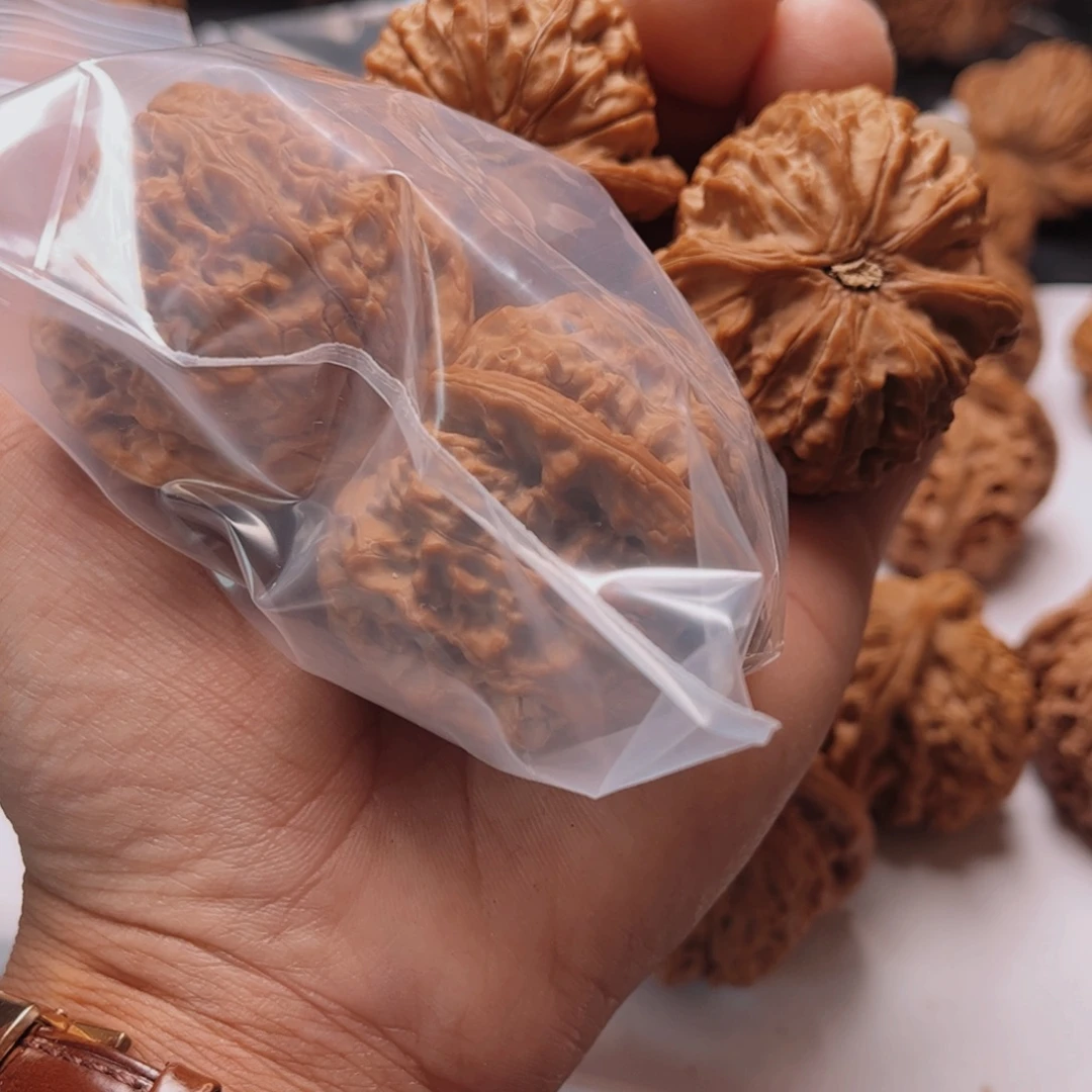 #***文玩核桃吊坠金麒麟