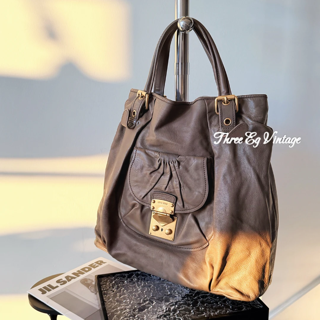95新 MIU MIU/缪缪 灰棕色秋冬金扣单肩斜挎包/ThreeEg中古