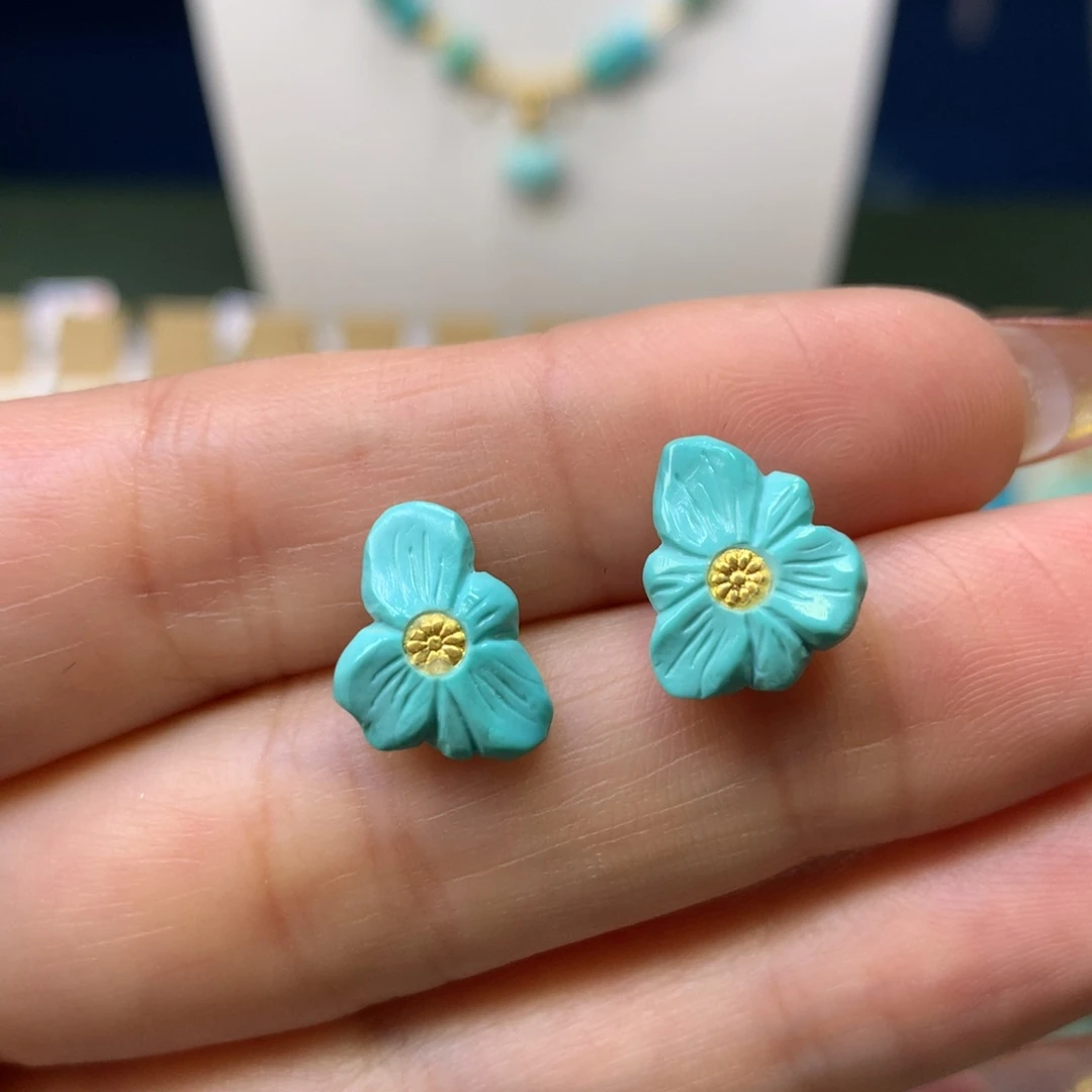 绿松石耳钉18K金镶嵌