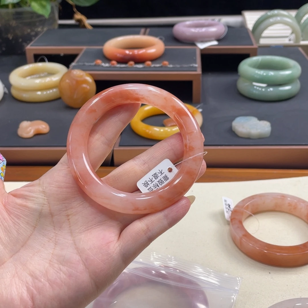 石英岩玉手镯未镶嵌