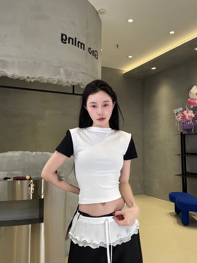 1186短袖拼接正肩t恤女25新款夏季薄款修身显瘦打底撞色垫肩上衣