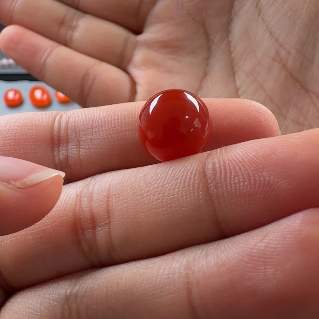 南红玛瑙未镶嵌圆珠12.6mm