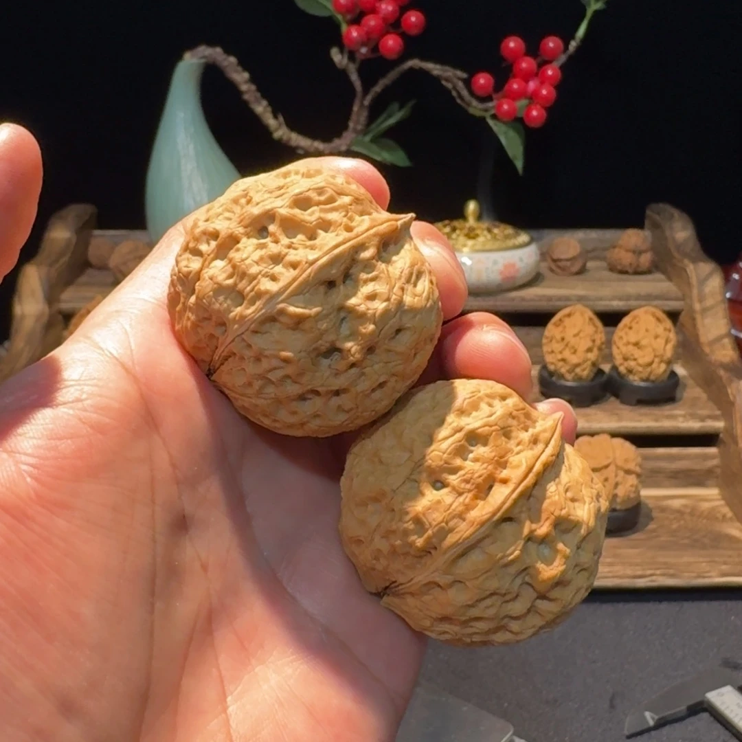 文玩核桃把件云南铁核桃47