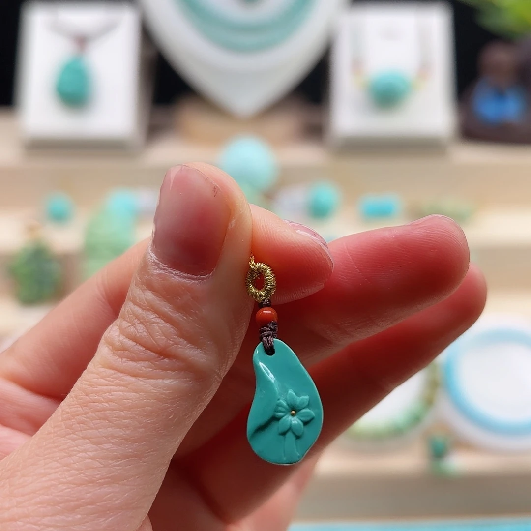 绿松石配饰未镶嵌