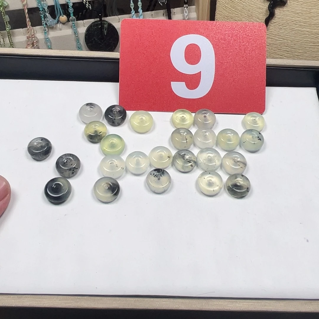 团***喵蛇纹石玉合金颈饰