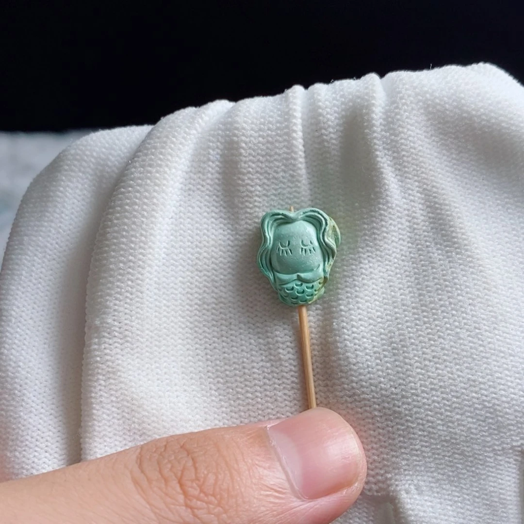 绿松石未镶嵌颈饰
