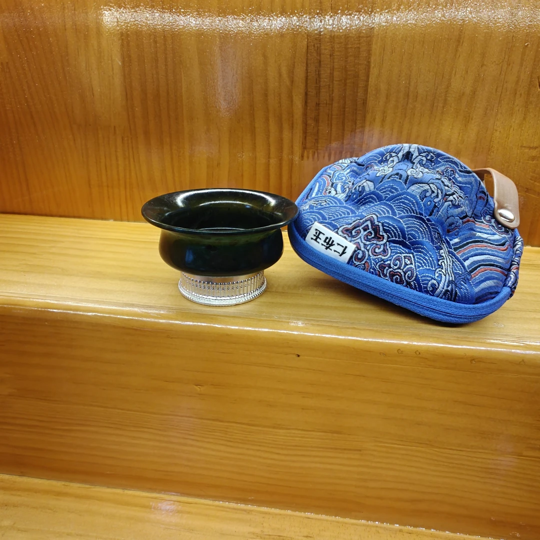 西藏仁布玉老长茶碗
