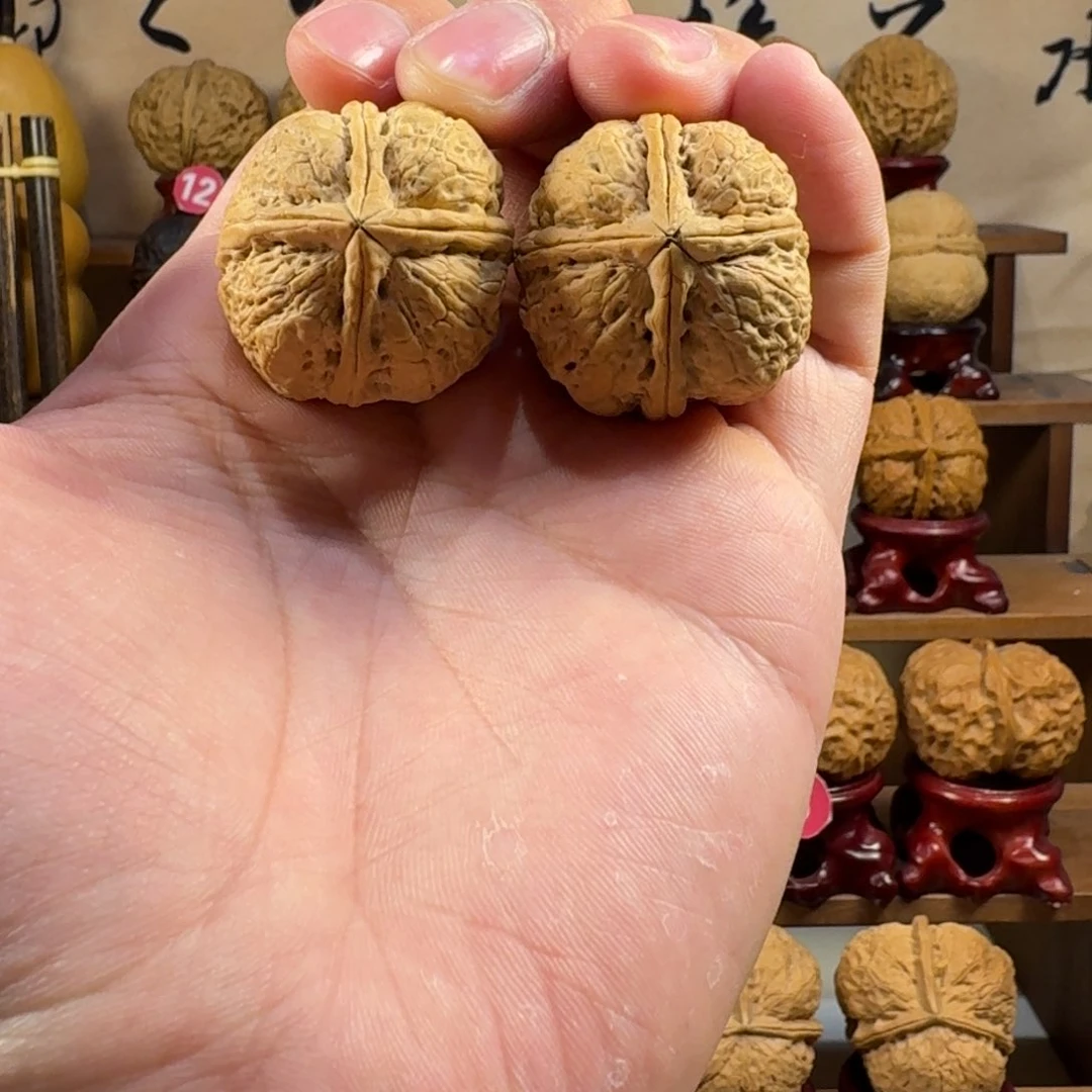 铁核桃把件粗筋炸四