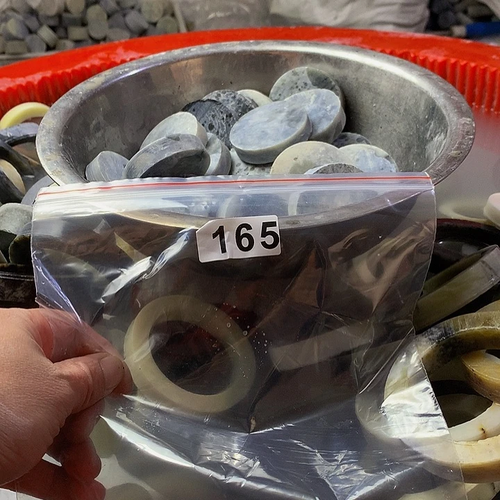 蛇纹石玉原未镶嵌