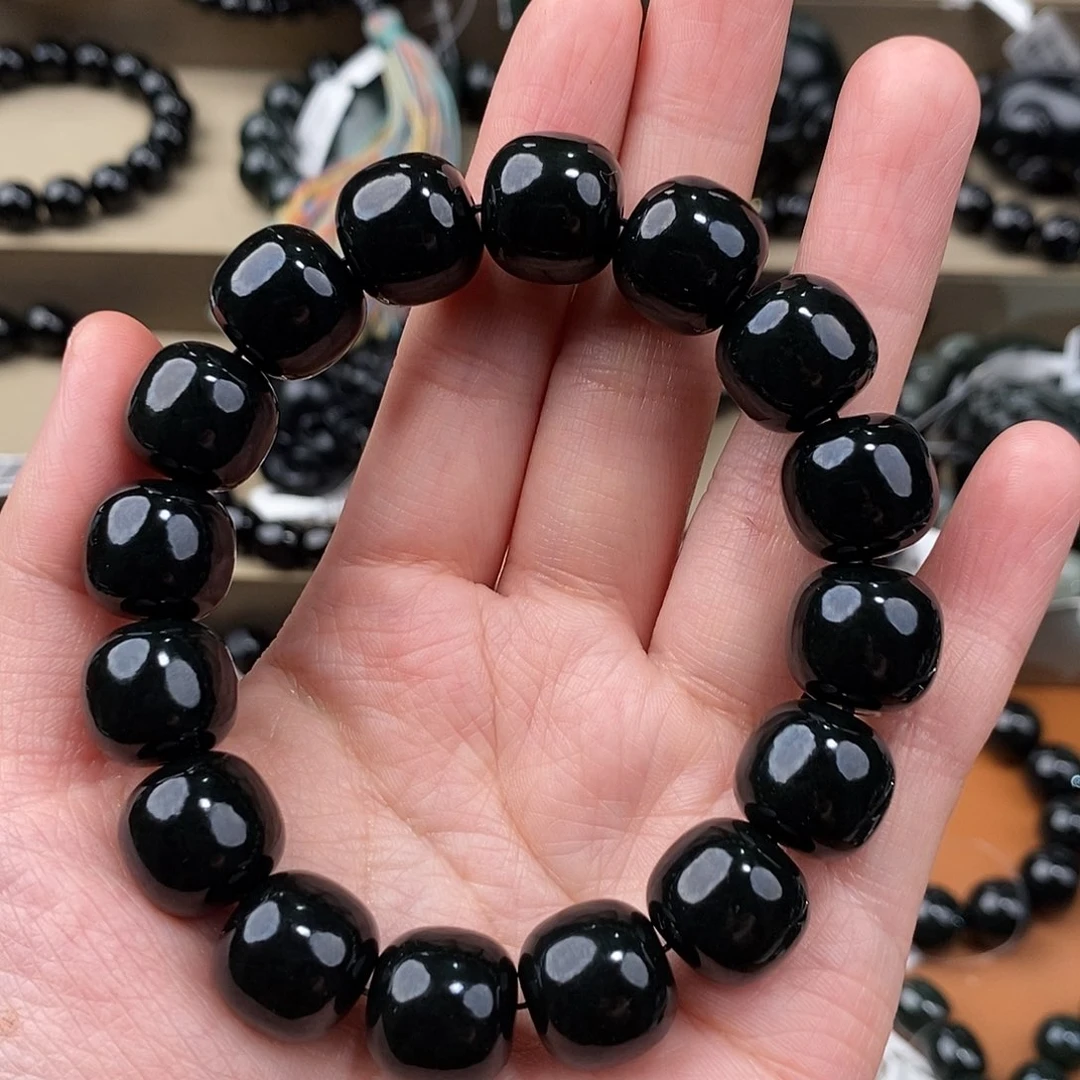 左***子和田玉未镶嵌手串