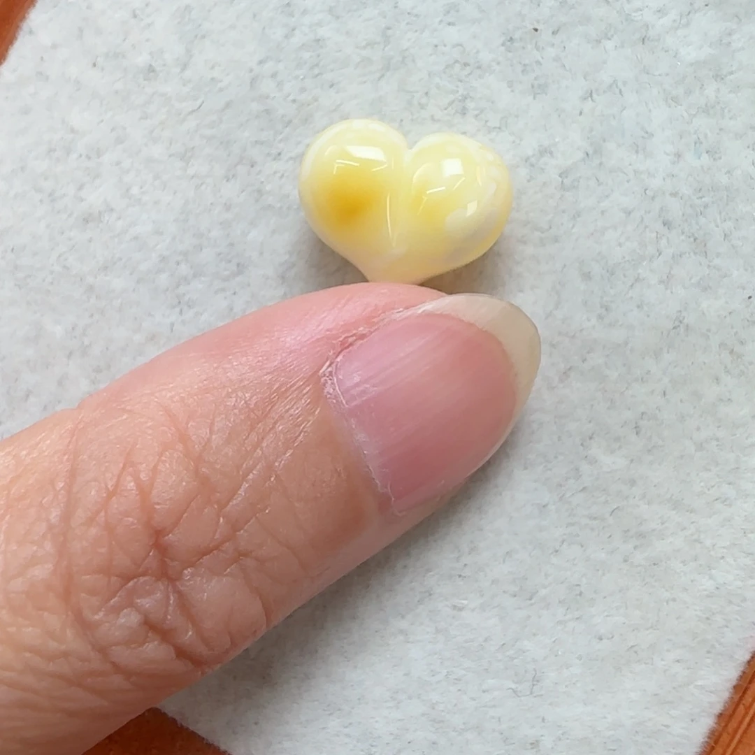 琥珀未镶嵌珠宝奇石定制
