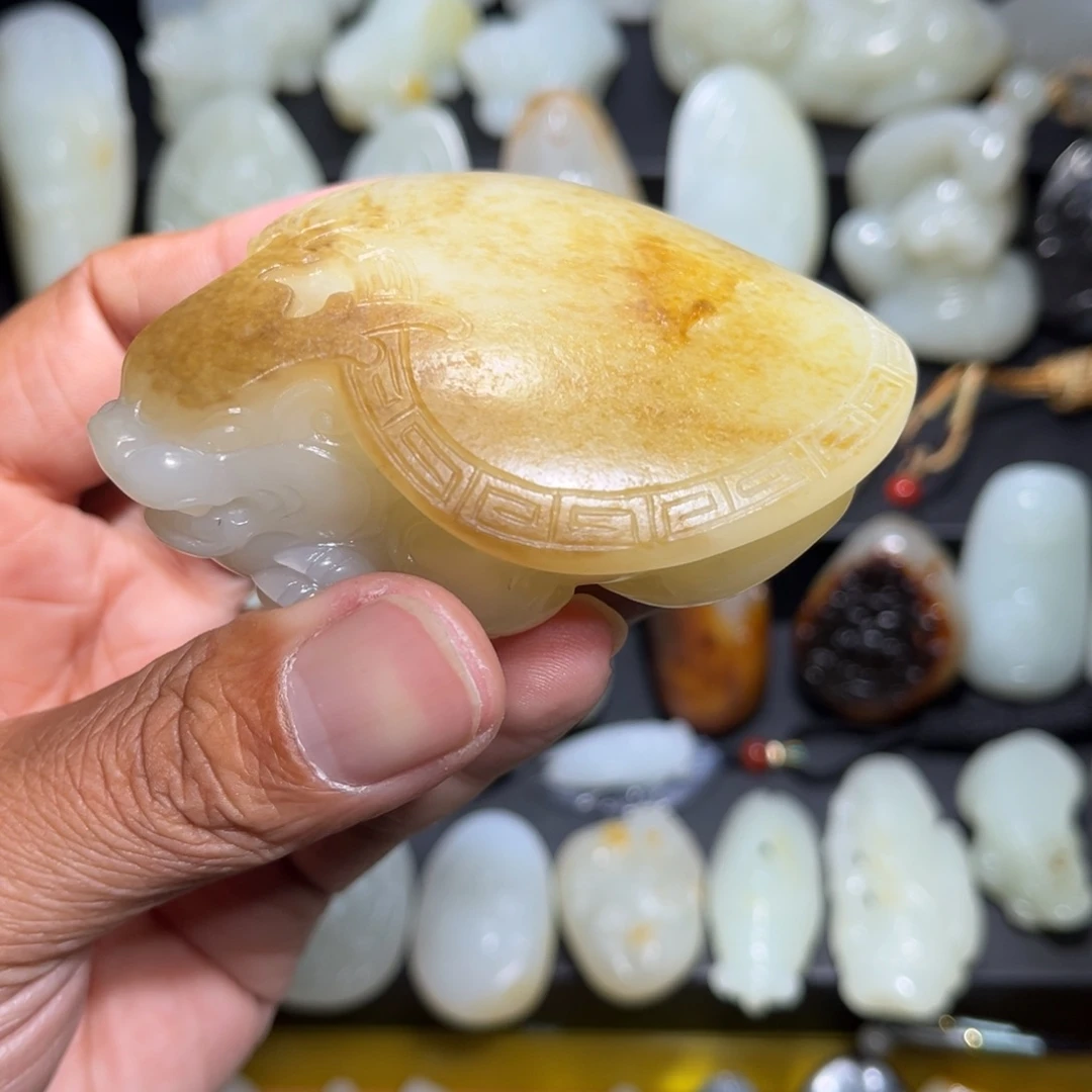 和田玉颈饰未镶嵌疯***迪